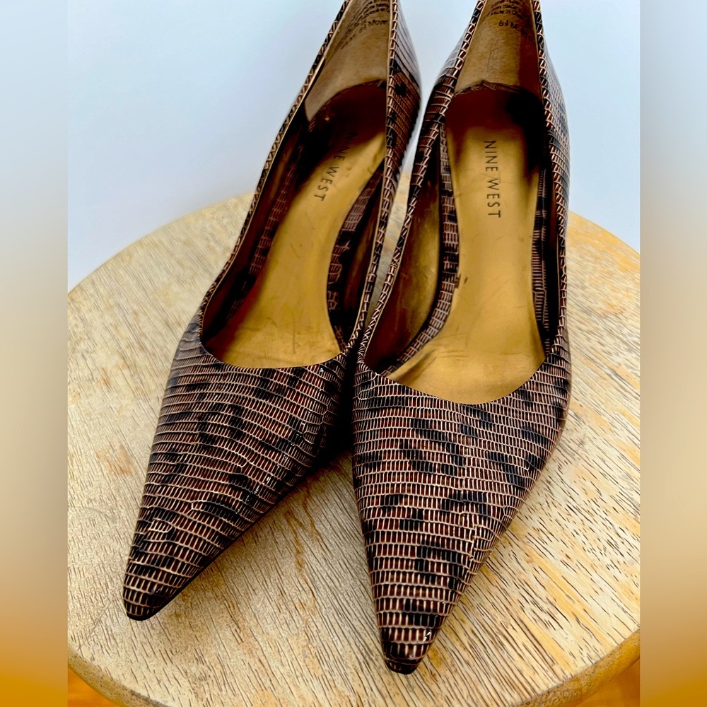 Nine West snakeskin kitten heels size 6.5